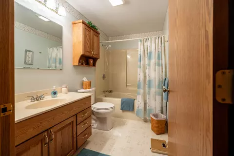 Bath - 5691 Moulder Dr, Cheboygan, MI 49721 photo 1 of 1