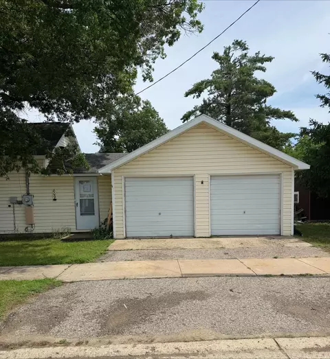 809 Maple St, Grayling, MI 49738 photo 6