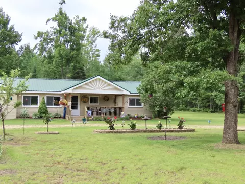 12775 Kohlman Rd, Atlanta, MI 49709