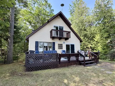 9474 W Us 23 Hwy, Mackinaw City, MI 49701