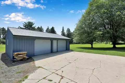 12600 Holly Ln, Dewitt, MI 48820 photo 3