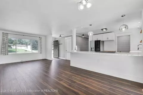 12600 Holly Ln, Dewitt, MI 48820 photo 5