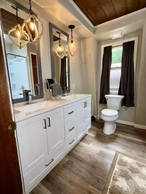Bath - 237 Quail Blvd, Roscommon, MI 48653 photo 2 of 2
