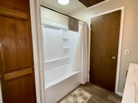 Bath - 237 Quail Blvd, Roscommon, MI 48653 photo 1 of 2