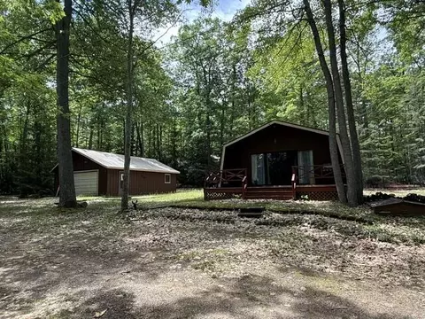 Exterior - 237 Quail Blvd, Roscommon, MI 48653 photo 2 of 4