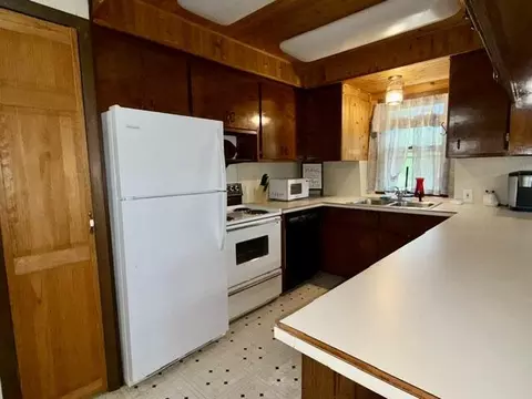 Kitchen - 237 Quail Blvd, Roscommon, MI 48653 photo 1 of 2