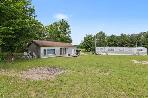 3720 Rice Rd, Rapid City, MI 49676