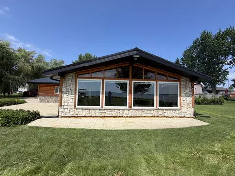 10258 W Shore Dr #D, Houghton Lake, MI 48629