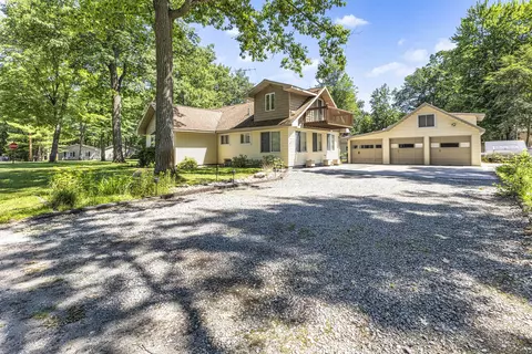 1429 Iroquois Ave, Prudenville, MI 48651
