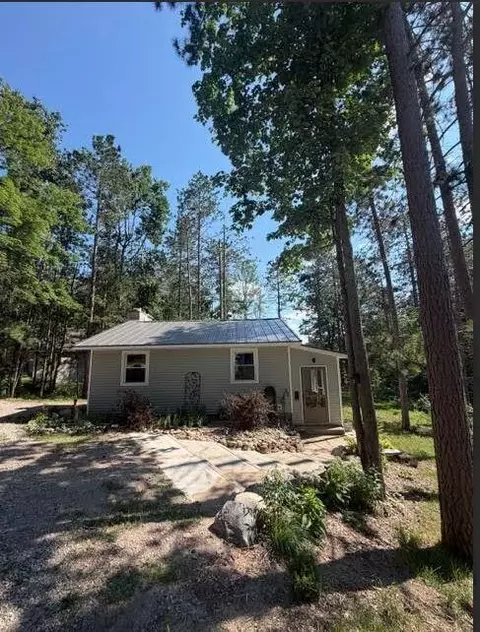 1529 Cayuga Trl, Gaylord, MI 49735