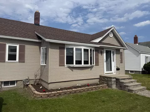 1115 River St, Alpena, MI 49707