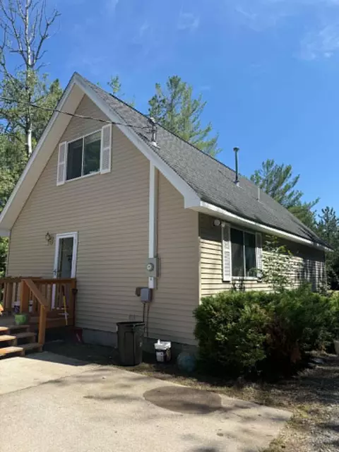 2195 Raymond St, Alpena, MI 49707