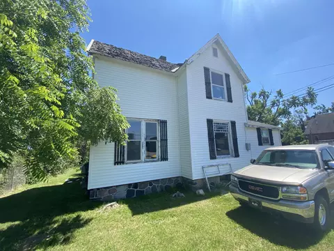108 N Elm Ave, Gaylord, MI 49735