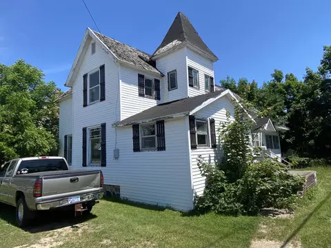 108 N Elm Ave, Gaylord, MI 49735