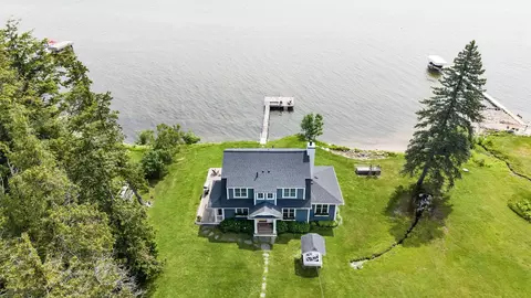 6452 N Silver Beach Rd, Cheboygan, MI 49721 photo 3