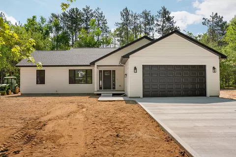 6753 Oakland Hills Dr, Gaylord, MI 49735