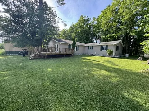 2607 Julian Rd, Lachine, MI 49753