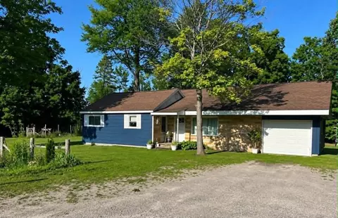 14065 N Grand Lake Hwy, Presque Isle, MI 49777
