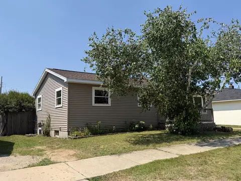 Exterior - 605 Rose St, Grayling, MI 49738 photo 5 of 7