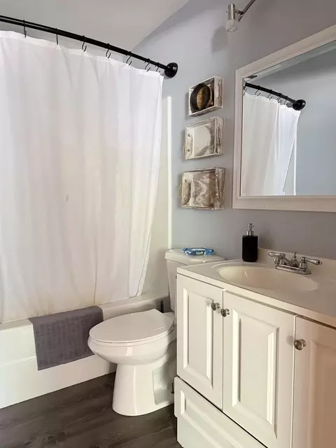 Bath - 605 Rose St, Grayling, MI 49738 photo 1 of 1