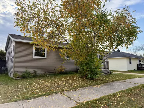Exterior - 605 Rose St, Grayling, MI 49738 photo 2 of 10