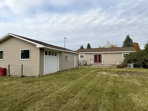Exterior - 605 Rose St, Grayling, MI 49738 photo 5 of 10