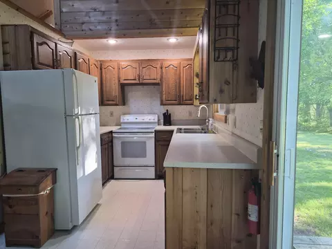 Kitchen - 10870 Sutters Mill Rd, Frederic, MI 49733 photo 3 of 6