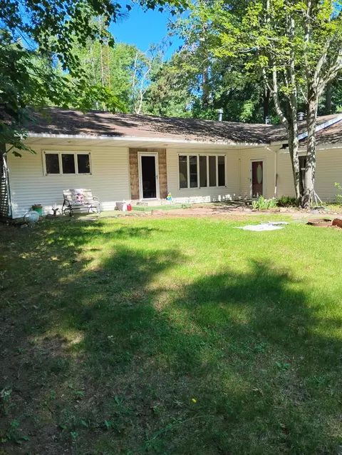 3622 S Gladwin Rd, Prudenville, MI 48651