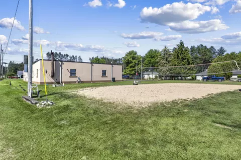 207 Lakeview Dr, Roscommon, MI 48653 photo 16