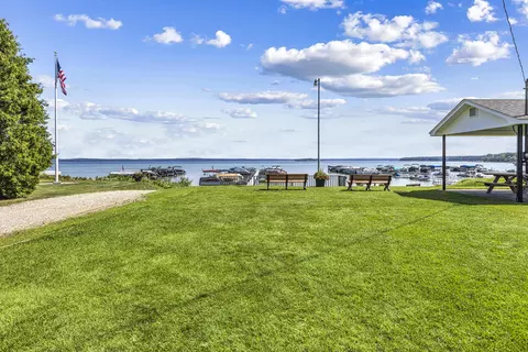 207 Lakeview Dr, Roscommon, MI 48653 photo 15