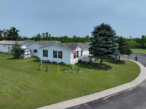 80 Woodland Ct, Cheboygan, MI 49721