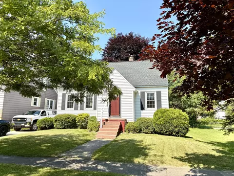 215 Potter St, Alpena, MI 49707