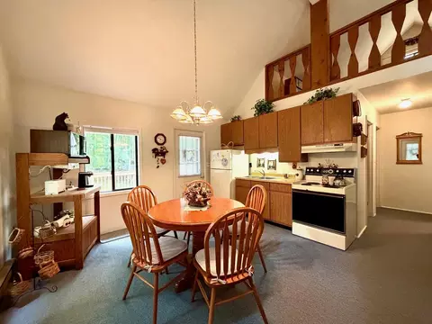 110 Crooked Oak Ct, Roscommon, MI 48653 photo 4