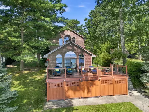 Exterior - 103 Cooke Ave, Roscommon, MI 48653 photo 5 of 14