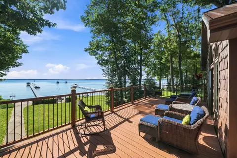 Exterior - 103 Cooke Ave, Roscommon, MI 48653 photo 11 of 14