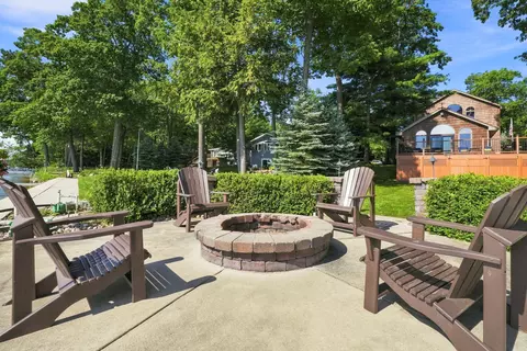 Exterior - 103 Cooke Ave, Roscommon, MI 48653 photo 8 of 14