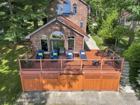 Exterior - 103 Cooke Ave, Roscommon, MI 48653 photo 6 of 14