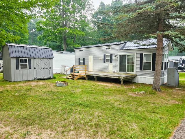 2757 Owens Dr UNIT 216, Houghton Lake, MI 48629