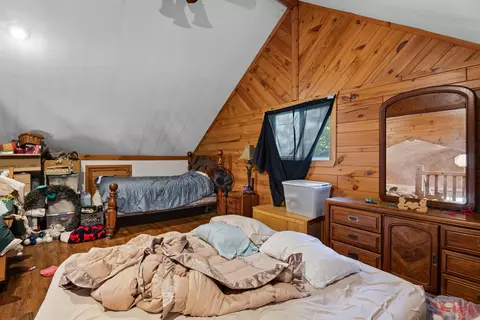 Bedroom - 5004 Reed Rd, Mio, MI 48647 photo 1 of 3
