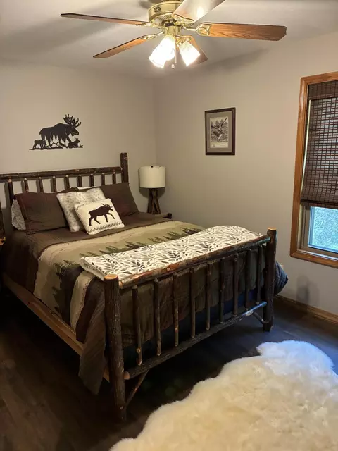 Bedroom - 4337 E Green Dr, Roscommon, MI 48653 photo 1 of 2