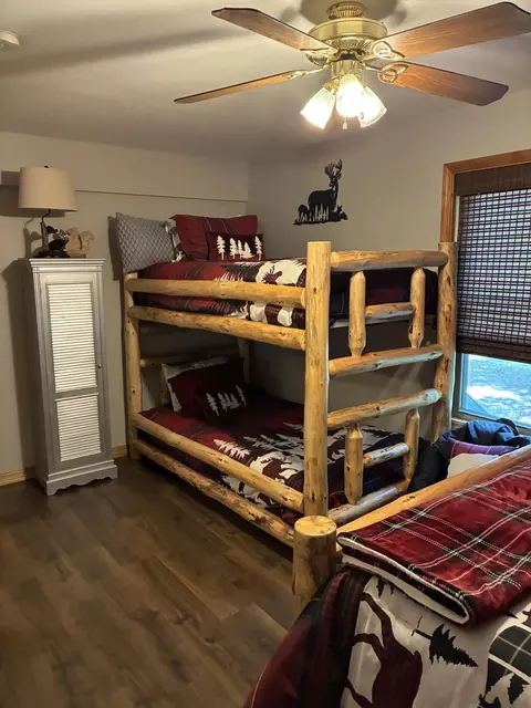 Bedroom - 4337 E Green Dr, Roscommon, MI 48653 photo 2 of 2