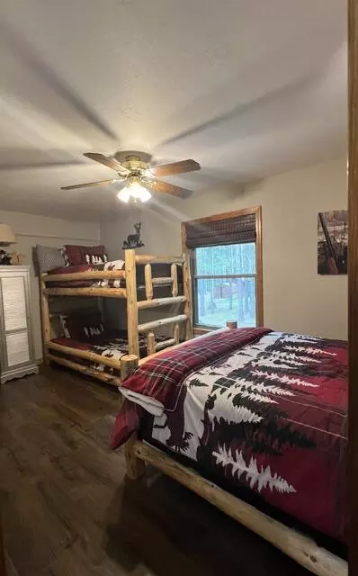 Bedroom - 4337 E Green Dr, Roscommon, MI 48653 photo 2 of 3