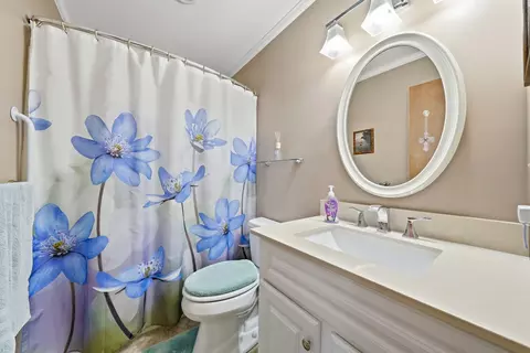 Bath - 4040 N Markey Rd, Roscommon, MI 48653 photo 1 of 1