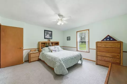 Bedroom - 4040 N Markey Rd, Roscommon, MI 48653 photo 1 of 3