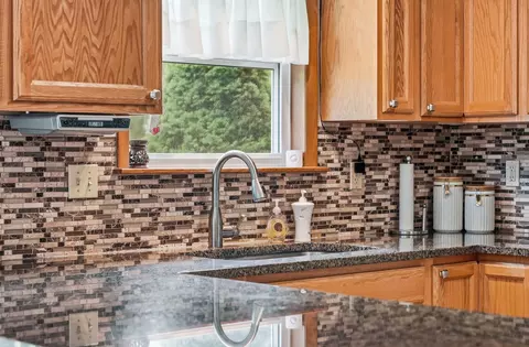 Kitchen - 4040 N Markey Rd, Roscommon, MI 48653 photo 4 of 5