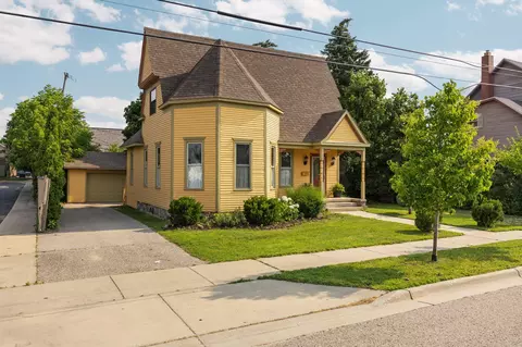 115 E 1st St, Gaylord, MI 49735