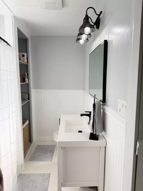 Bath - 108 E Baldwin St, Alpena, MI 49707 photo 4 of 4