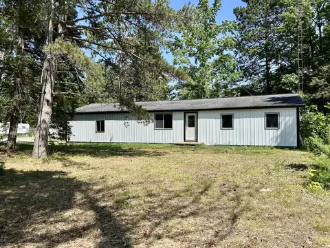 4927 Henry Dr, Gaylord, MI 49735