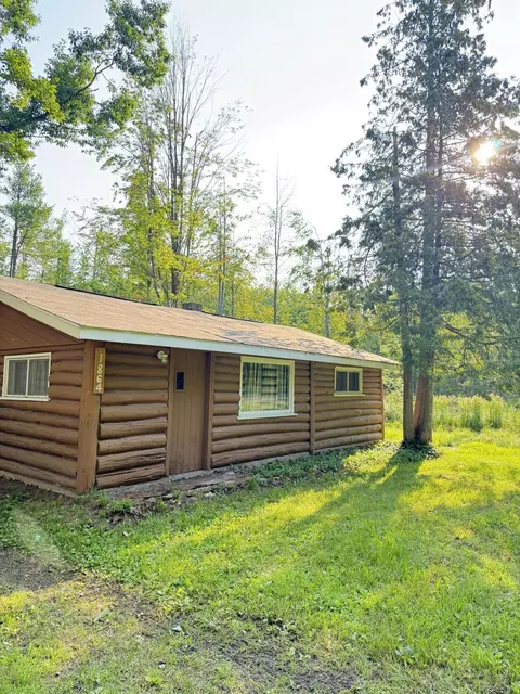 1864 County Park Rd, Gaylord, MI 49735