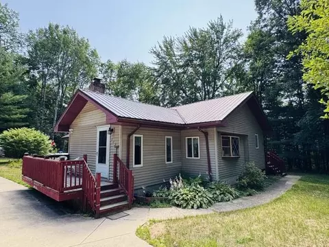 112 Topper Ln, Houghton Lake, MI 48629